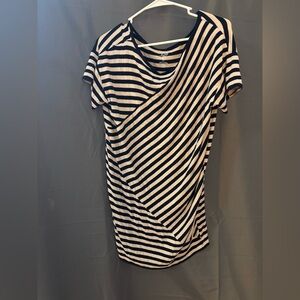 NEW Women’s Stripped Tunic Top Size Medium